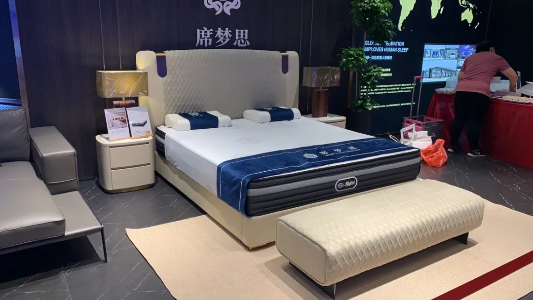 席梦思床垫多款新品惊艳第46届名家具展